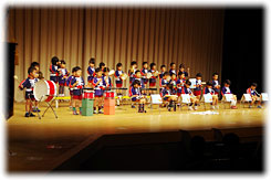 幼年消防クラブ員による歌・合奏