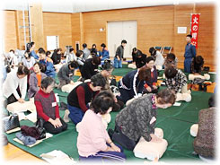 約100名のクラブ員が参加